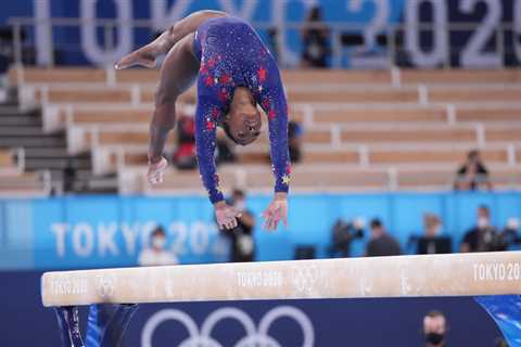 Simone Biles Will Compete, and Helped Jade Carey Prepare for Gold