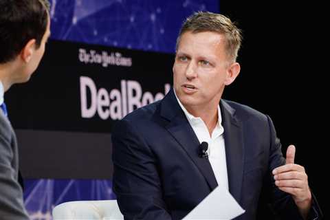 ‘Crypto bros,’ UFOs and NFTs: Inside Peter Thiel’s Senate fundraising tour