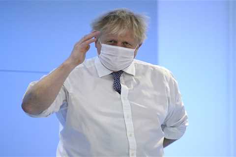 Boris Johnson orders 500,000 civil servants back to work from Monday as England returns to normal