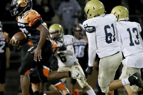 Top high school football playoff games this week