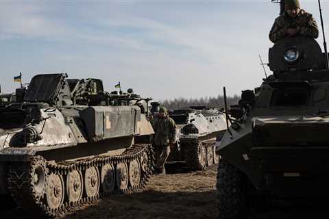 U.S. Will Help Transfer Soviet-Made Tanks to Ukraine