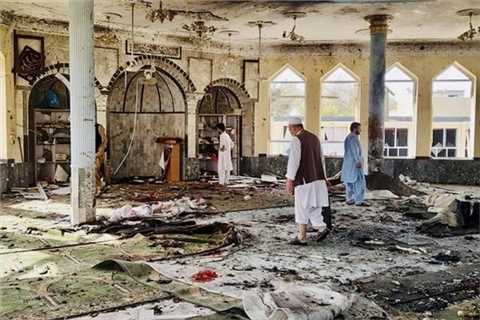 Explosion rocks one of the largest mosques in Afghanistan – •