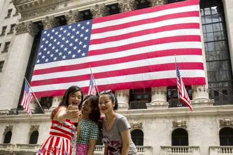 US Aims to Ramp Up International Tourism Hit Hard by COVID