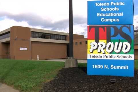 Toledo Public Schools board unanimously passes resolution prohibiting school staff from being armed