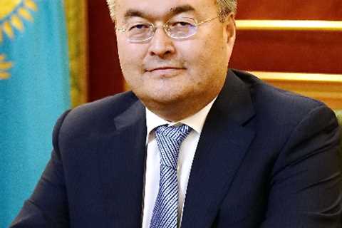 The Kazakh foreign minister again urges Russia and Ukraine to seek a peaceful solution