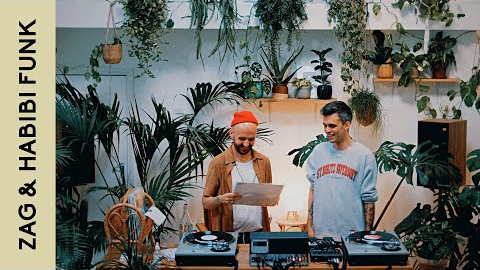 Zag tries to keep up with Habibi Funk's selection 🎶 ☕️