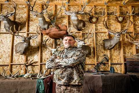 Tracking Big Bucks With the Mule Deer Master