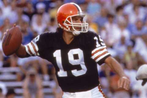 Bernie Kosar wants to be inducted into the Greater Cleveland Sports Hall of Fame