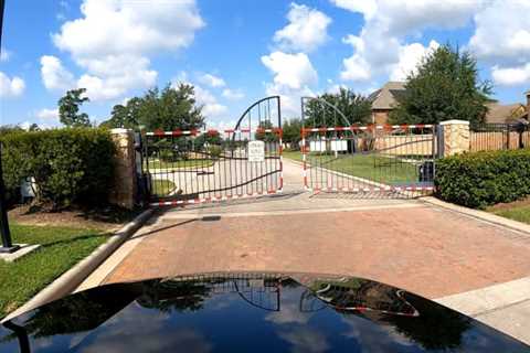 KPRC Investigates 2 years-long HOA debate over security guard gate