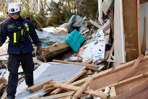 Search crews go door to door is southwest Florida, death toll rises