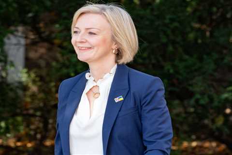 Tory MPs at war over keeping Liz Truss as PM or finding ‘unity candidate’