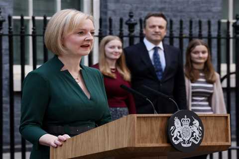 Liz Truss remains defiant in farewell speech as PM & says ‘brighter days are ahead’ before..