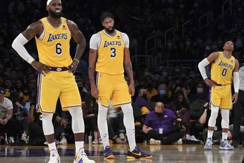 After latest loss, a Los Angeles Lakers star is reportedly available in trade