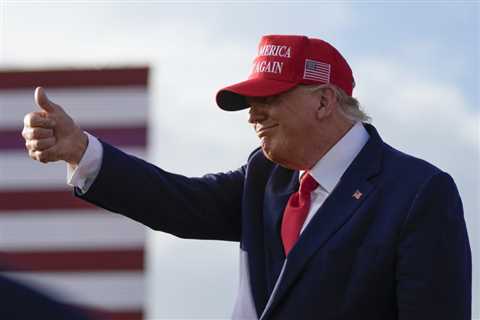 Trump rumored to announce 2024 presidential bid Monday night