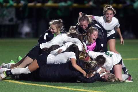 Cincinnati Seton girls head to 1st title game