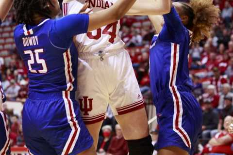 Indiana University women’s basketball beats UMass 93-37 – The Bloomingtonian