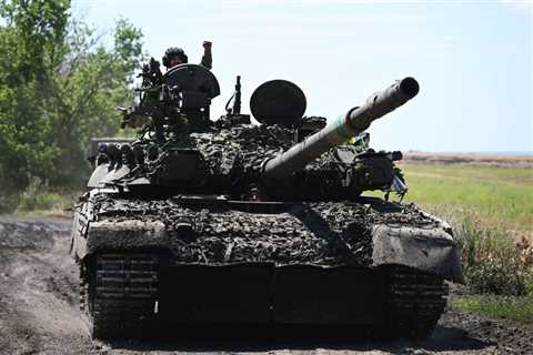 The US will pay to refurbish Soviet-era T-72 tanks for Ukraine, which will be the ''most..