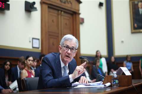 US stocks rise after positive GDP revision and ahead of speech from Fed Chairman Jerome Powell