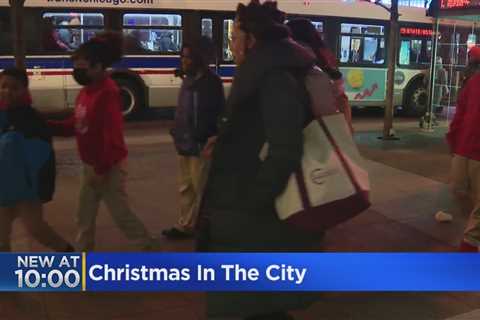 CPS kids from Englewood visit downtown Chicago for a holiday treat