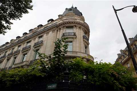 Jeffrey Epstein''s ''sumptuous'' 18-room apartment in Paris has been sold for more than $10 million,..