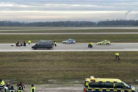 Activists glue themselves to the runway at Munich Airport – •