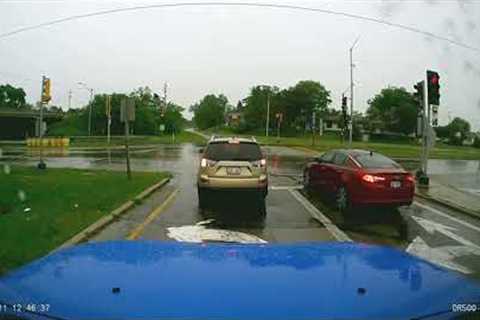 Incredible near miss between car and lorry