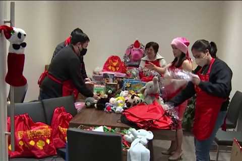 Volunteers Gear Up for ‘BeChinatown Christmas’ Occasion in San Francisco – NBC Bay Space