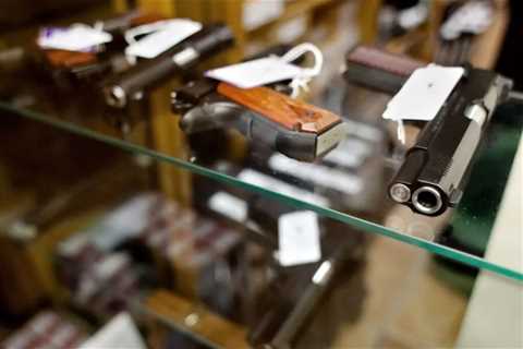 Texas drops fight to prevent 18- to 20-year-olds from carrying handguns in public – Houston Public..