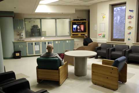 Waitlist grows for psychiatric beds at state hospitals in Texas – Houston Public Media