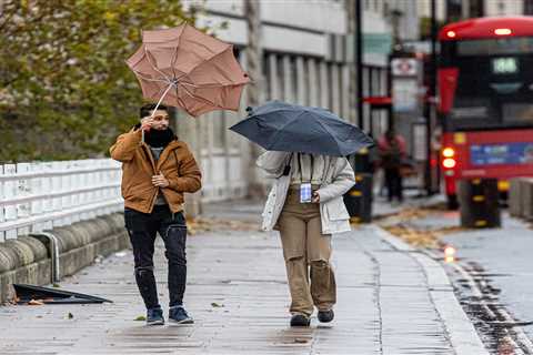 UK weather: Brits brace for wind & rain on New Year’s Eve, as forecasters warn of difficult..