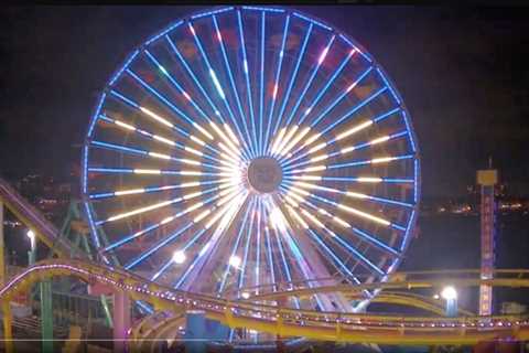 Iconic Los Angeles Ferris wheel to act as New Year’s countdown clock