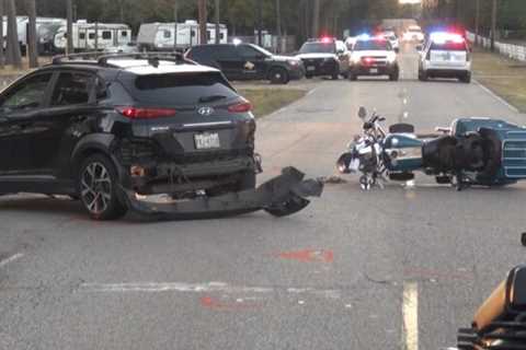 Montgomery County crash leaves one motorcyclist dead