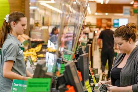 Woolworths is including a paper bag alternative at checkout to take on multiple-use plastic