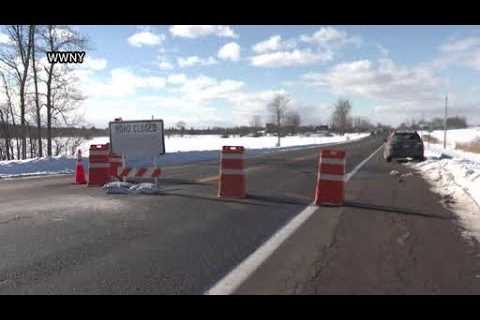 6 dead after small bus, box truck crash in upstate New York