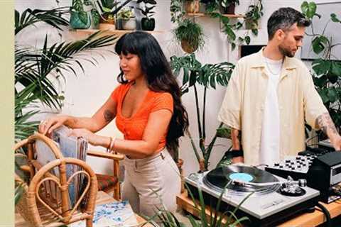 Gia Plays Salsa Records b2b with Zag