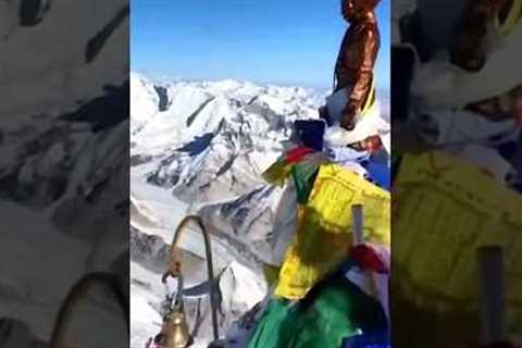 Top Of World #everest #mysterious #unbelievable #shorts #short #creepy #ttg #events #viral #caught