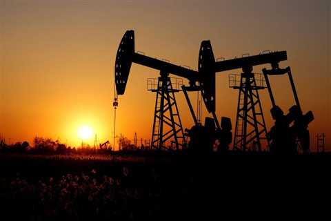 Oil costs fall amid recession fears