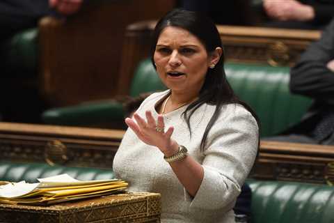 Priti Patel demands Jeremy Hunt end ‘war against the motorist’