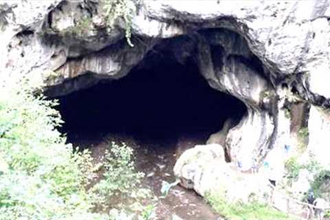 Scientists Sent A Diver Into This Abandoned Cave System But Made An Incredible Discovery Once Inside