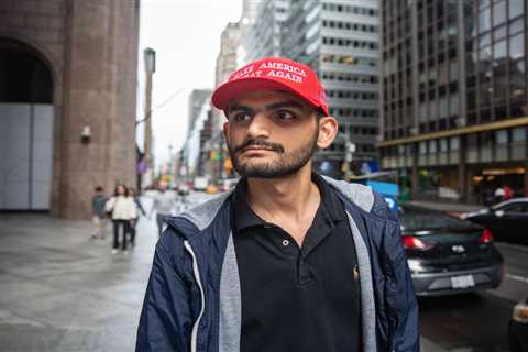 Lone MAGA supporter awaits Trump in New York, fears antifa