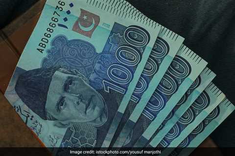 Pakistani Rupee Falls To All-Time Low Of PKR 287.29 Against The US Dollar: Report