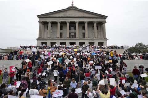 Tennessee GOP members move to oust 3 Dems after gun protest