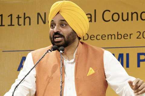 Punjab To Provide Free Yoga Classes In 4 Cities Under ‘CM Di Yogshala’ Campaign