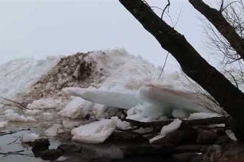 Massive mounds of ice sheets surface in Lake Superior