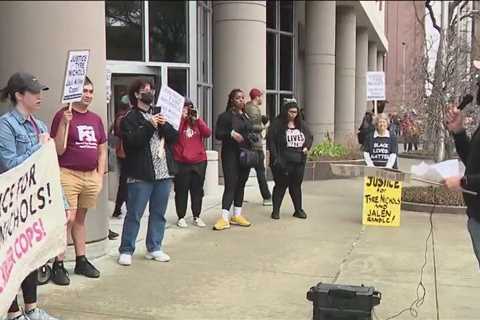 ‘Continue applying pressure:’ Houston protestors call for justice in Tire Nichols’ death