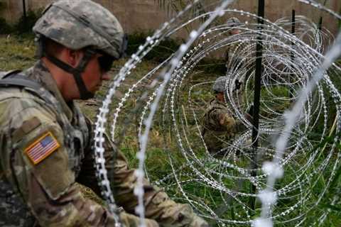 US boosts military presence at border — RT World News