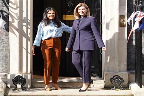 The PM’s wife Akshata Murty greets Ukraine’s First Lady Olena Zelenska outside No10