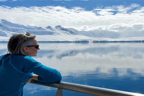 I lived and worked in Antarctica for 5 months without WiFi or running water. Here's what surprised..