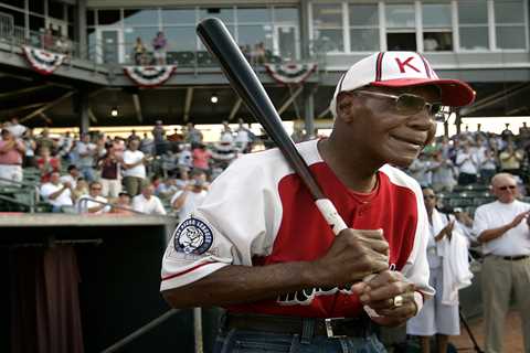 Former Cleveland Indians 3B-OF Minnie Minoso and five others were elected to Cooperstown