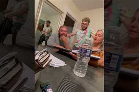 Family go hysterical at pregnancy announcement